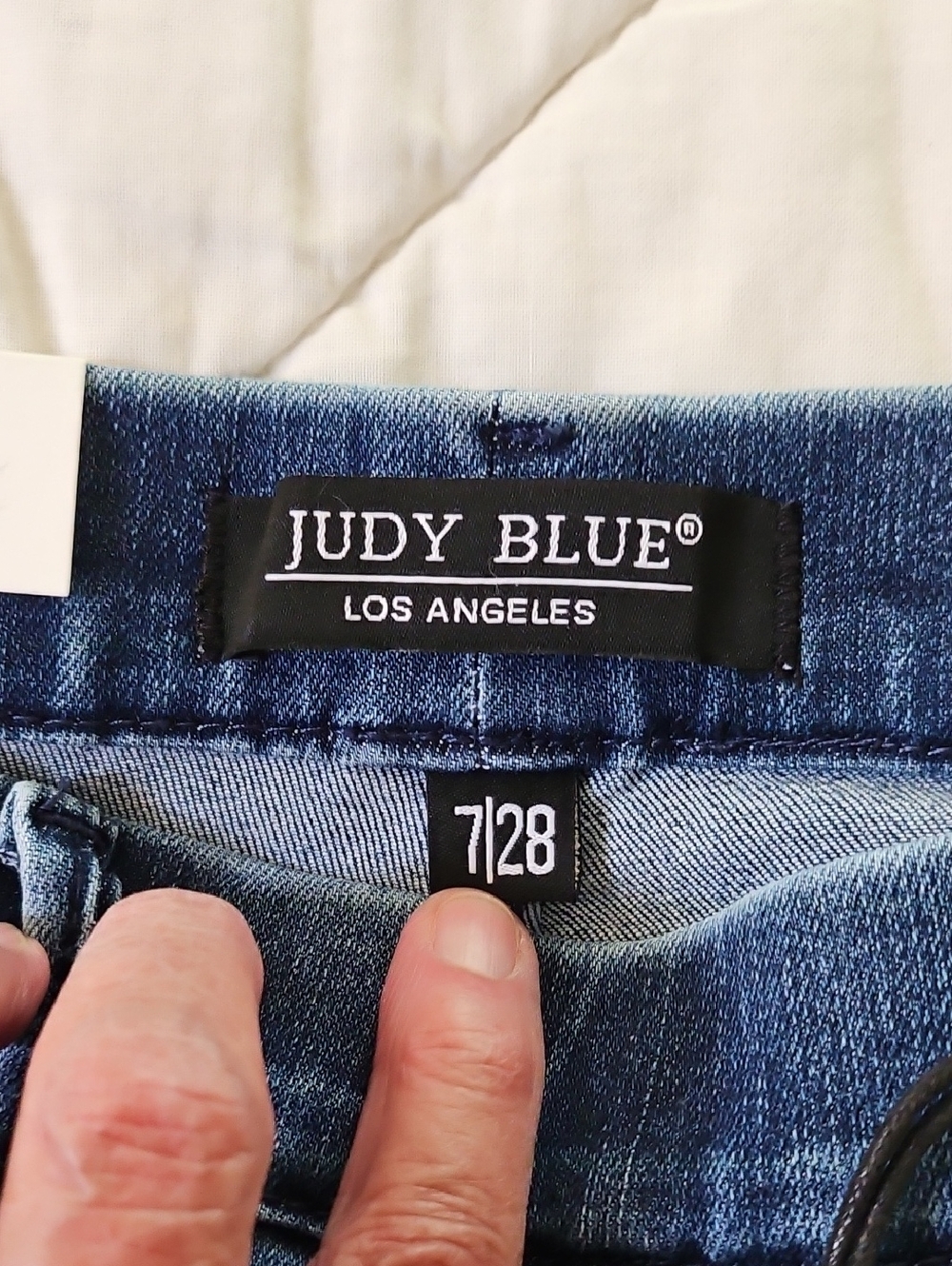 Judy Blue Pull-Up Skinny Fit Capri - Size 7/28 - Picture 6 of 9